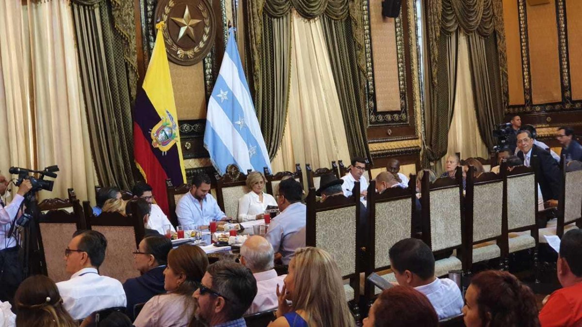 Los consultados por EXPRESO señalan que la administración de Viteri no ha solventado sus problemas.