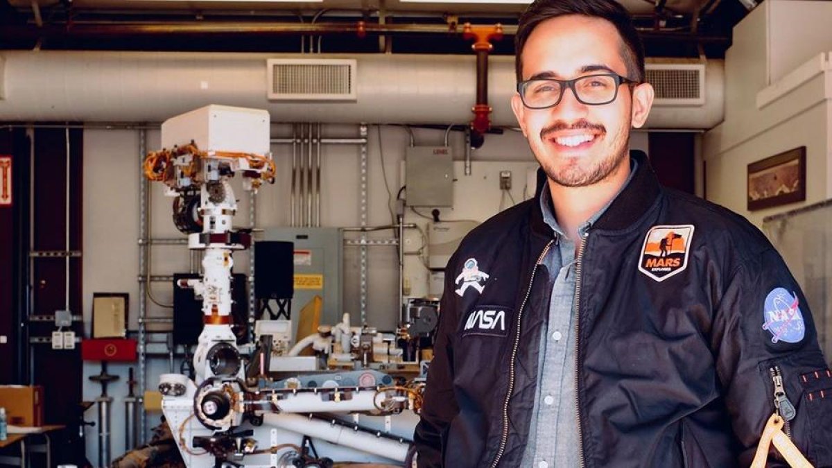 El guayaquileño trabaja en el proyecto MARS 2020 verificando la aviónica, las cargas útiles y el software del Rover Perseverance.