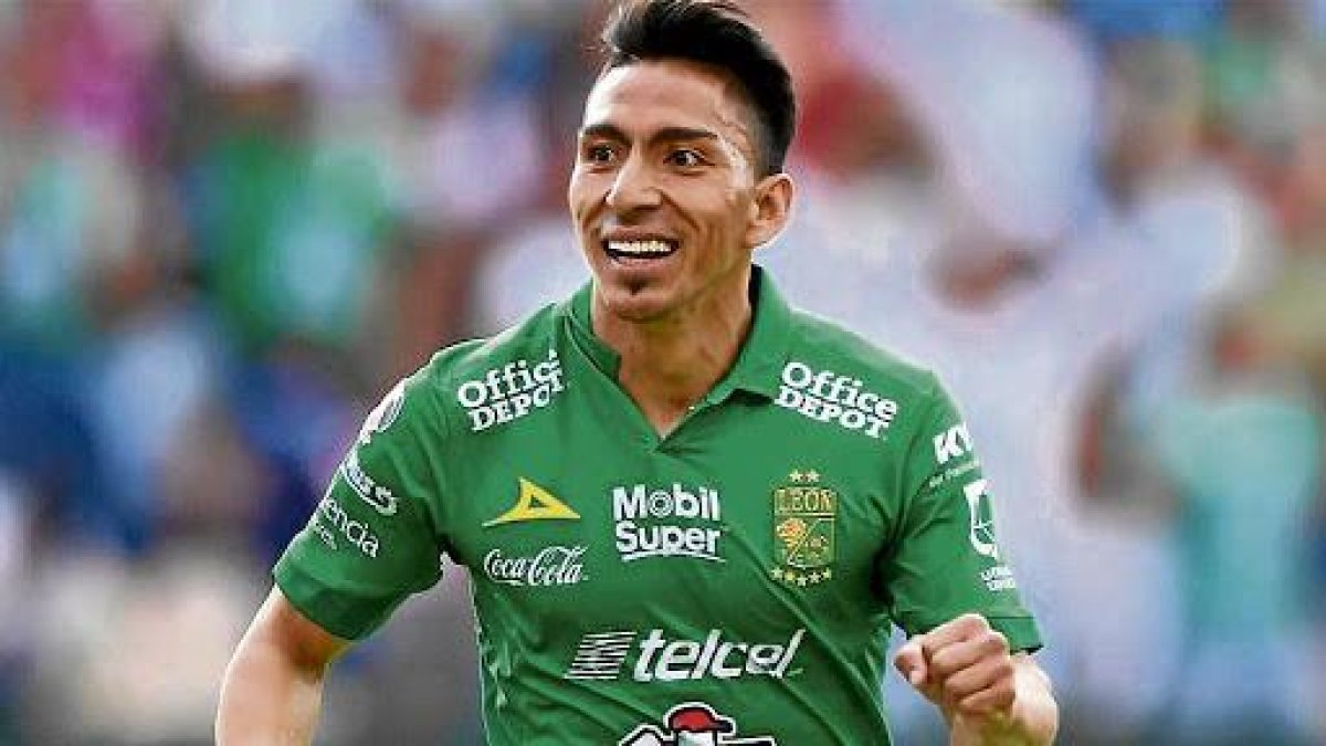 Ángel Mena, ofensivo del León, abrió la ruta de la victoria para los Panzas Verdes.