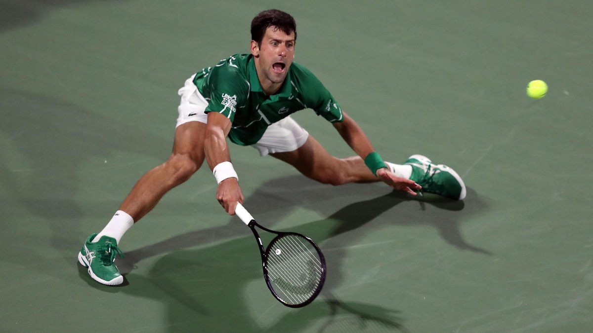 Djokovic volverá tras el parón causado por la pandemia del coronavirus y tras el cuestionado torneo que organizó.