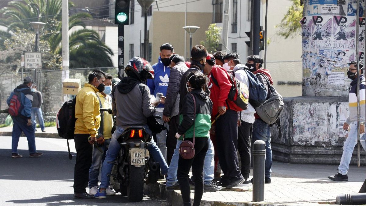 Los incumplimientos y las aglomeraciones se mantienen en Quito