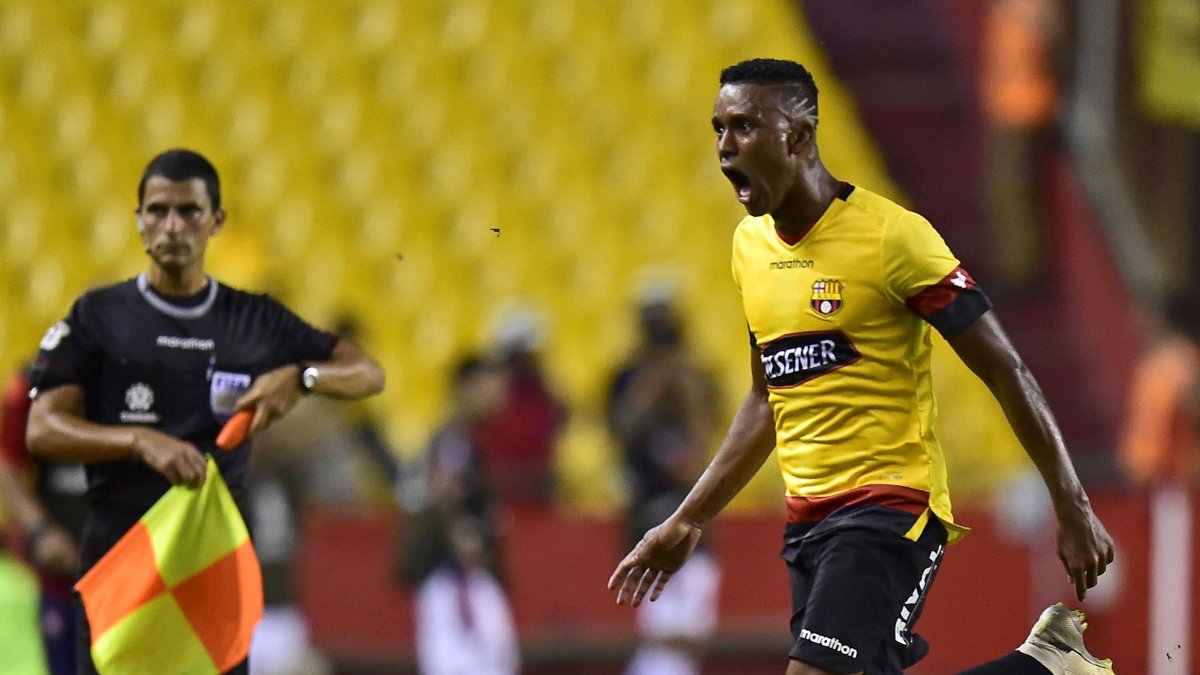 Fidel Martínez no jugará mañana 1 de septiembre ante el Aucas tras ser fichado por el fútbol chino.