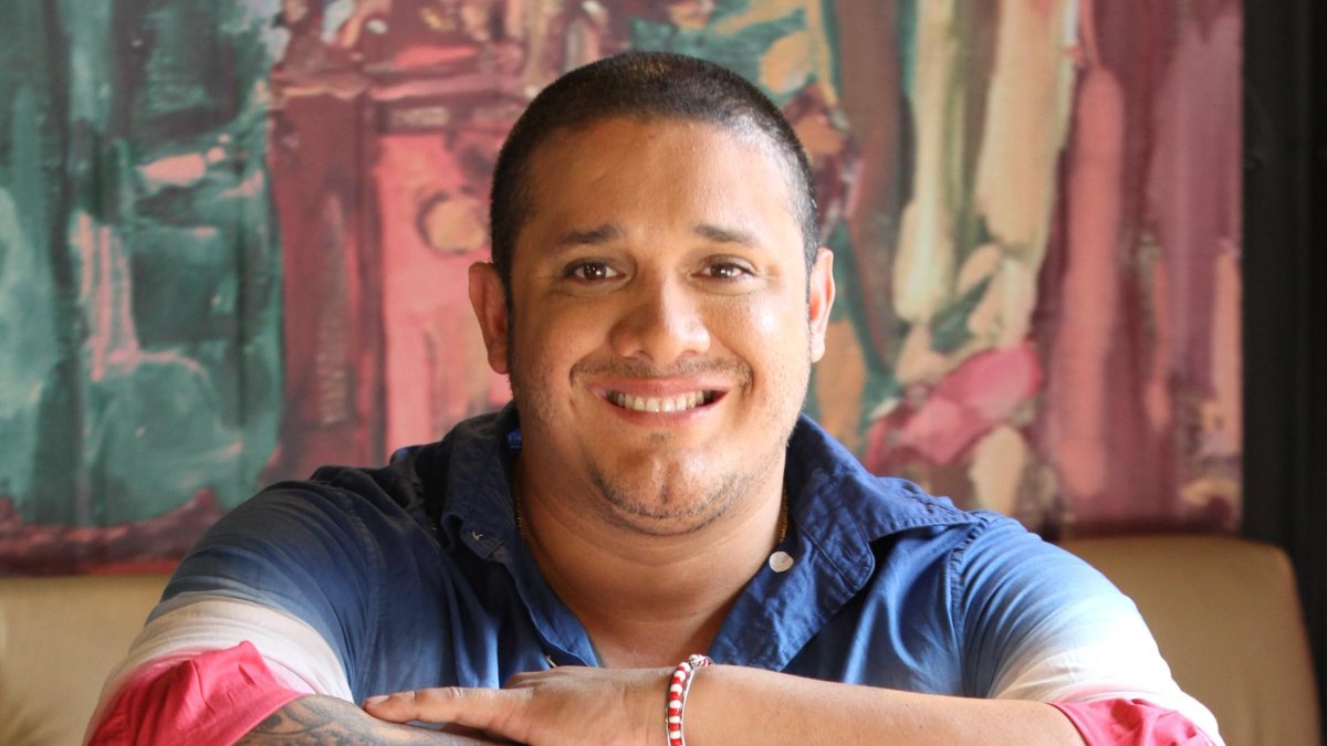 Según Carlos José es el amor lo que importa no lo que diga la gente.