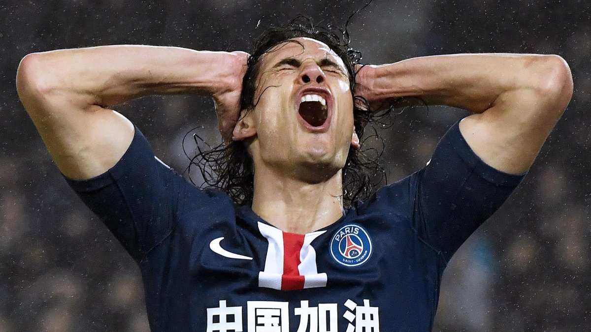 Edison Cavani salió del Paris Saint Germain y no ha podido continuar con su carrera deportiva. Hoy se pierde las eliminatorias