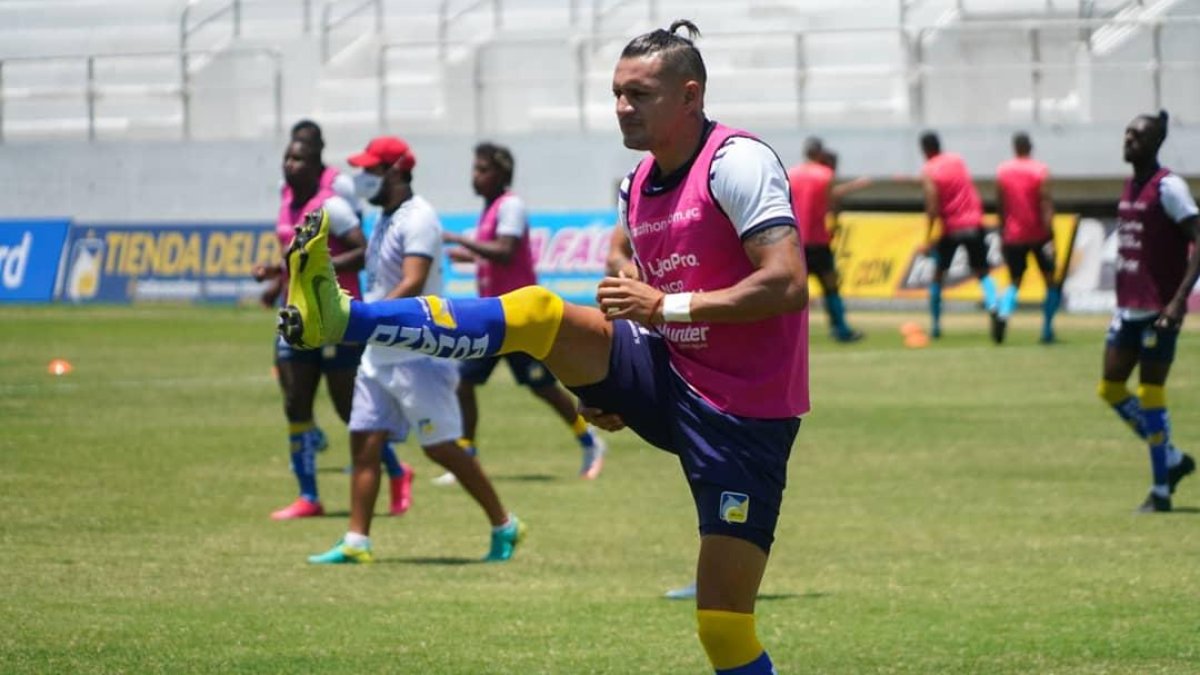 Carlos Garcés estuvo en la órbita de Barcelona desde principios del año 2020.
