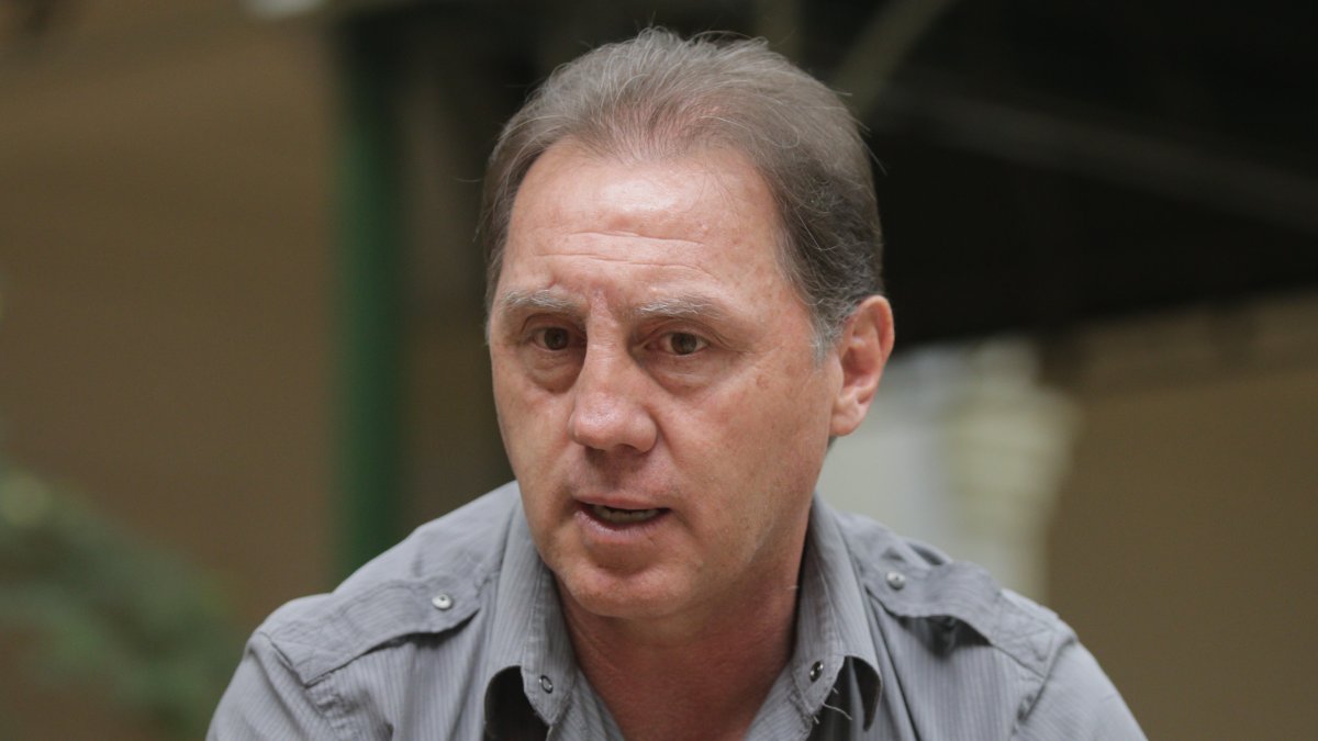 Álex Aguinaga, exjugador de la Tri, asegura que el tiempo es el enemigo de Gustavo Alfaro.