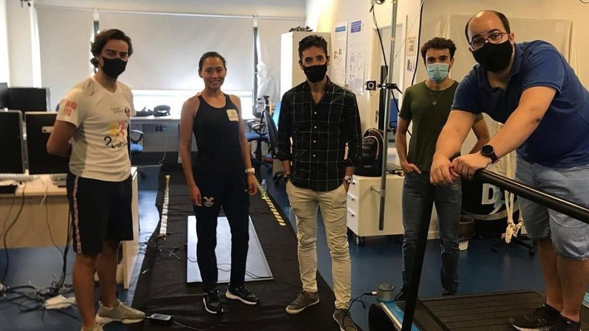 Equipo. Johana y los profesionales con los que lleva su trabajo desde el 15 de septiembre.