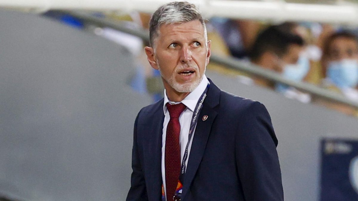 Jaroslav Silhavy durante el partido de Liga de Naciones que hace pocos días dirigió. Hoy tiene coronavirus.