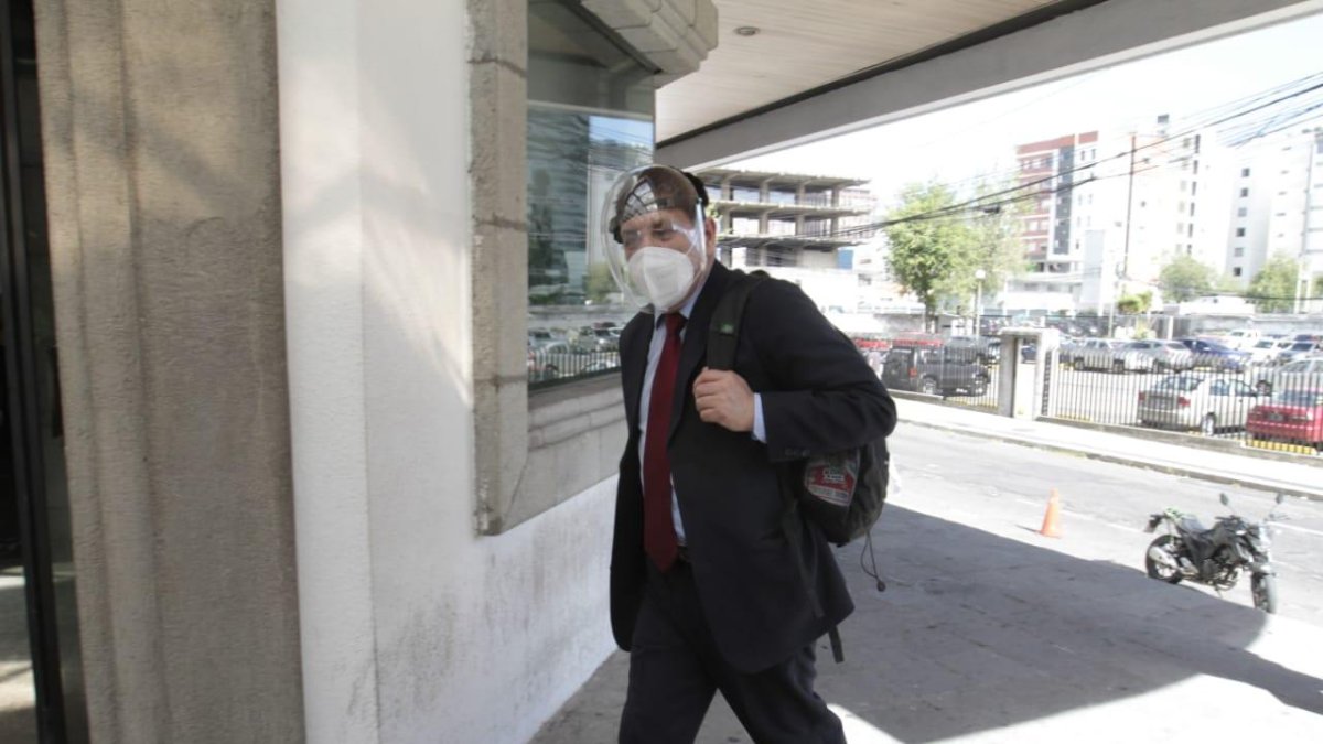 Diligencia. El fiscal Wilson Toainga acudió a la audiencia de revisión de la prisión del exasambleísta Daniel Mendoza