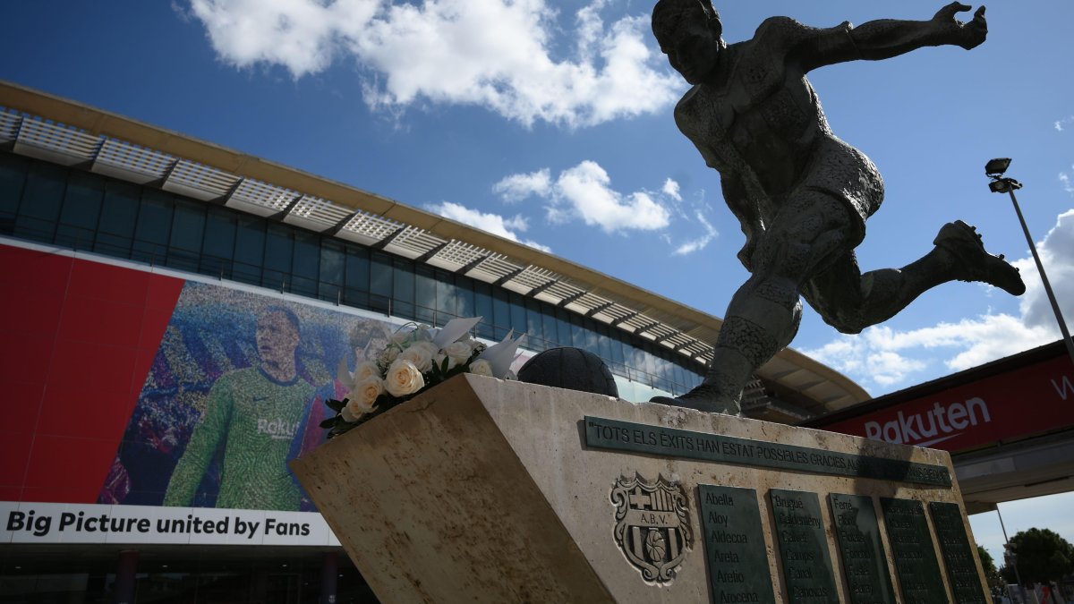 El Camp Nou quedó listo para recibir solo a los jugadores del Barcelona y del Real Madrid, ya que se jugará por primera vez sin público por motivo de la pandemia.