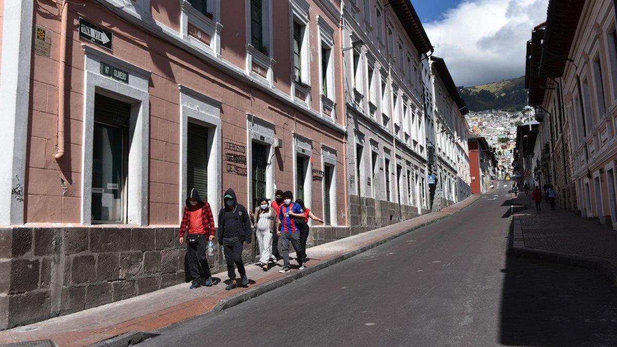 En la capital de Ecuador, Quito, están localizadas la casa del gobierno.

22 de octubre   2020

KARINA DEFAS 

Agencia (ag-expreso ag-extra ag-quito)