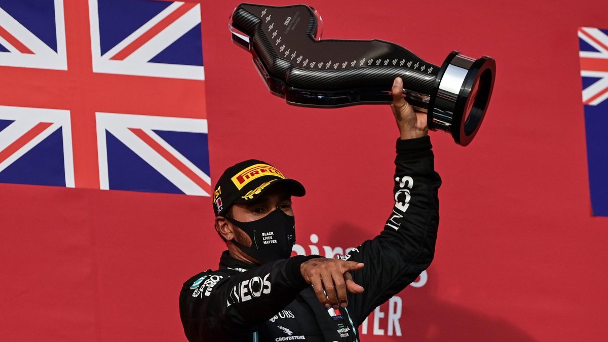 El piloto británico comandó el Gran Premio de este fin de semana y ayudó a su escudería a ganar el séptimo título mundial de constructores