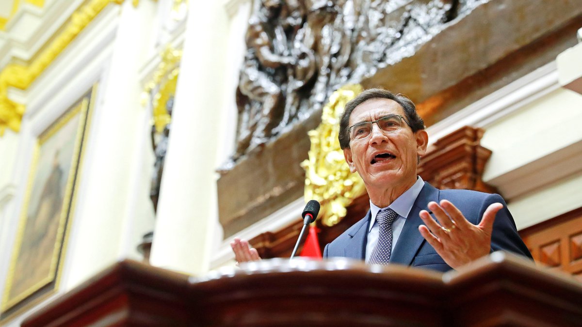 Vizcarra se presentó este lunes en el debate para presentar su defensa.