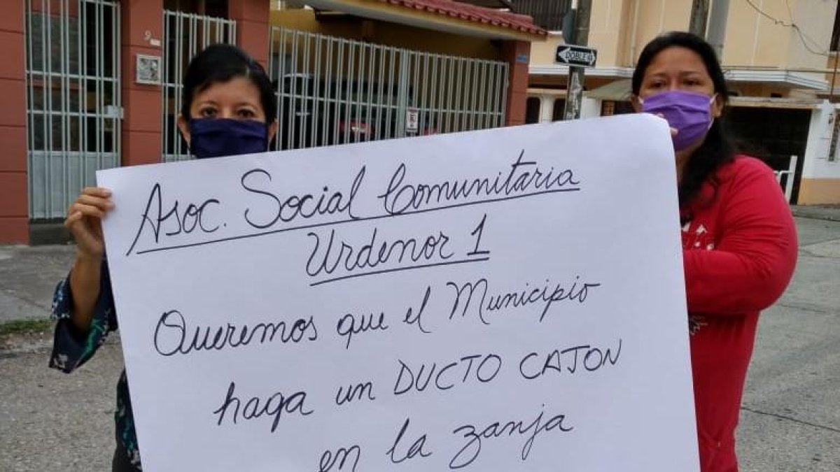 Los vecinos se reunieron esta mañana para solicitar ayuda.