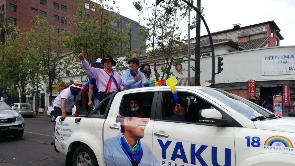 Recorridos. Los candidatos no han dejado de lado los recorridos pese a la recomendación de no hacerlos.