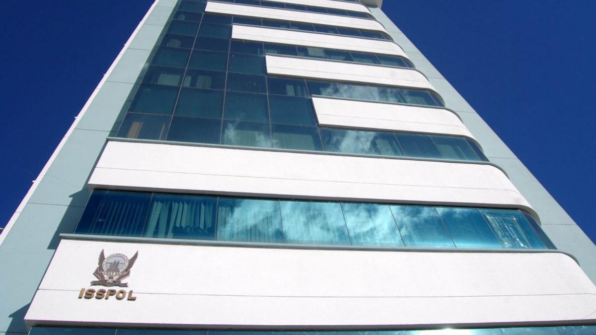 Informes delatan cómo el Instituto invertía con casas de valores y personas, sin sustento técnico.