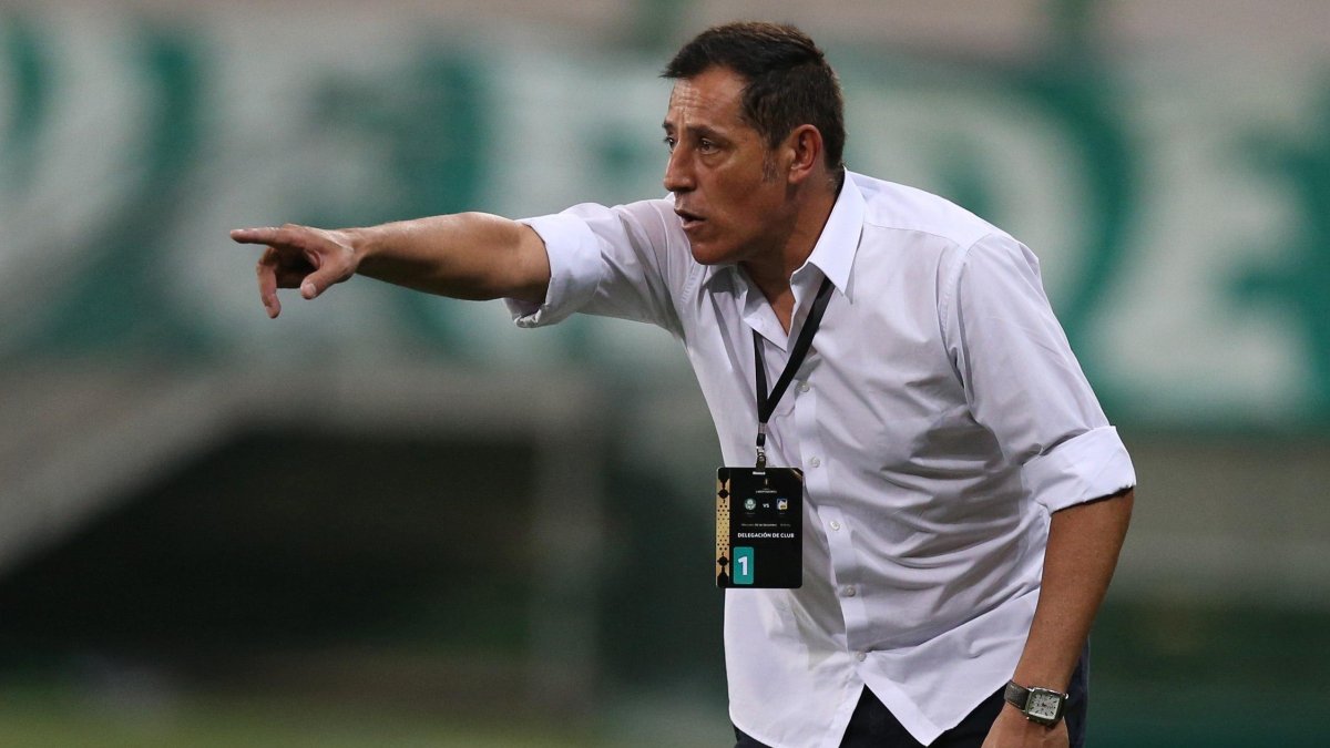 El entrenador Miguel Ángel Zahzú es el tercer técnico que es despedido de Delfín