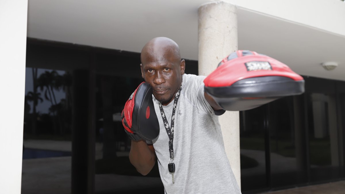 El exboxeador se gana la vida actualmente como entrenador personal en el deporte de sus amores.