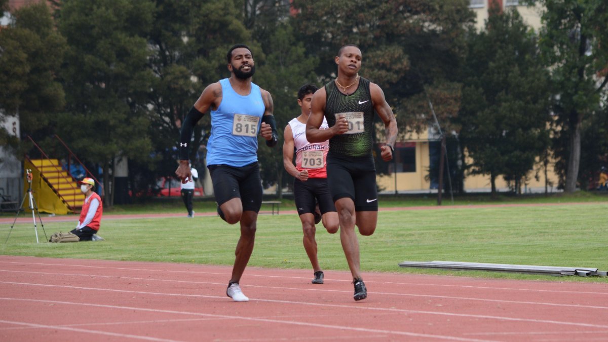 Quiñónez comandó las pruebas de 100 y 200 metros planos con marca de 12.00.43 y 21.08, respectivamente.