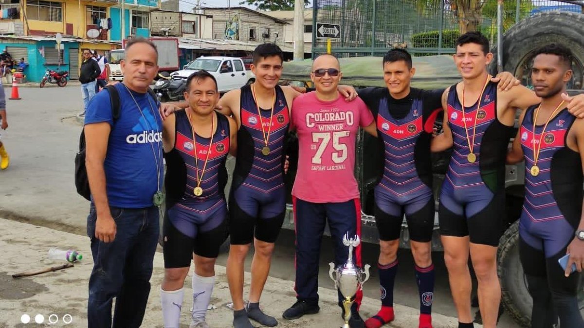 Los integrantes del equipo ADN, quienes se llevaron la victoria en esta simbólica competencia