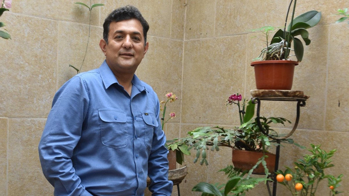 Desde su casa, en Quito, el político respondió las preguntas para EXPRESIONES.