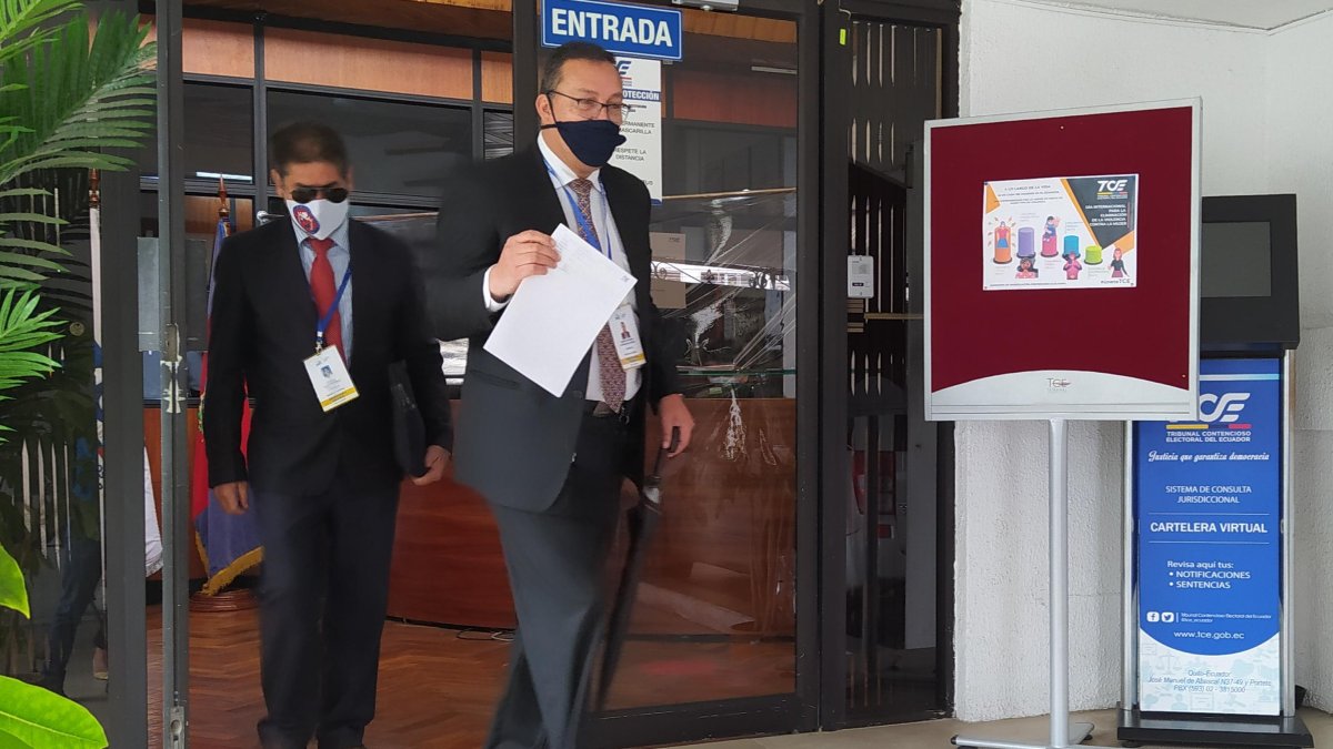 Los observadores piden al Contencioso Electoral una investigación profunda al consejero Hernán Ulloa.