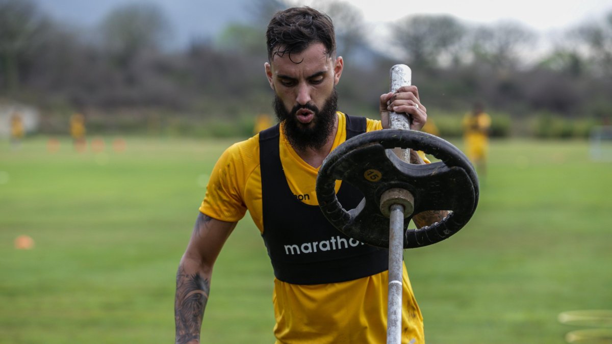 El delantero Gonzalo Mastriani ya debutó con la camiseta de Barcelona ante el Manta y lo hizo con un gol