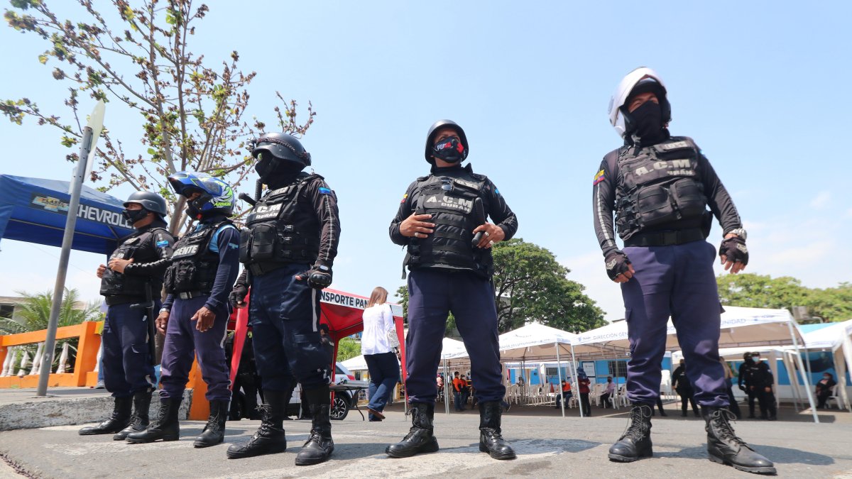 El Municipio no ha especificado en qué procesos basa la selección del personal que labora en los departamentos de esa entidad.