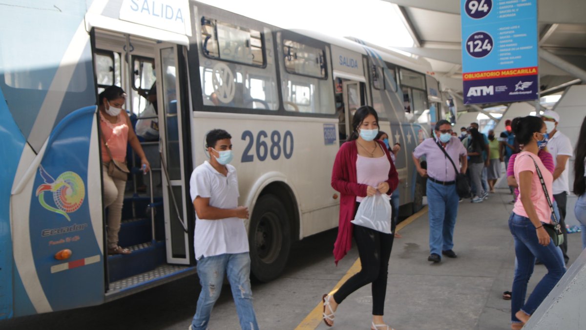 El sector del transporte público atraviesa una crisis que bordea ya los $ 70 millones..