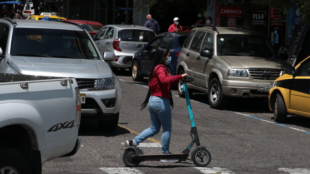Tres empresas ofrecen los servicios de scooter y moto eléctrica compartida en la capital. El incremento del uso desde noviembre es sostenido. 





Agencia (ag-extra ag-expreso ag-quito)