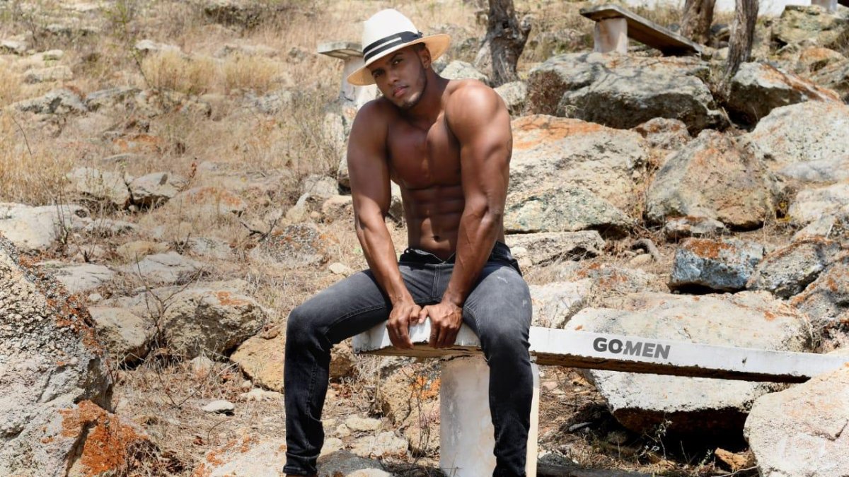 El modelo Èrick Caicedo considera riesgoso abrir una cuenta OnlyFans.