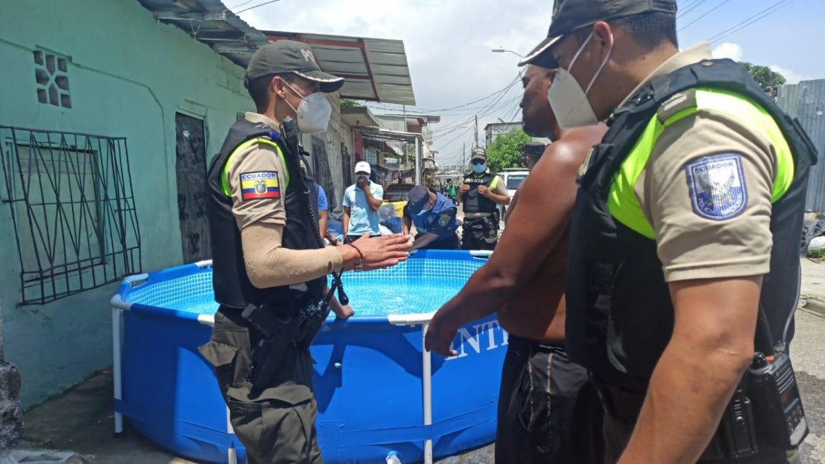 Al menos 25 piscinas han sido desmontadas de la vía pública en Guayaquil.