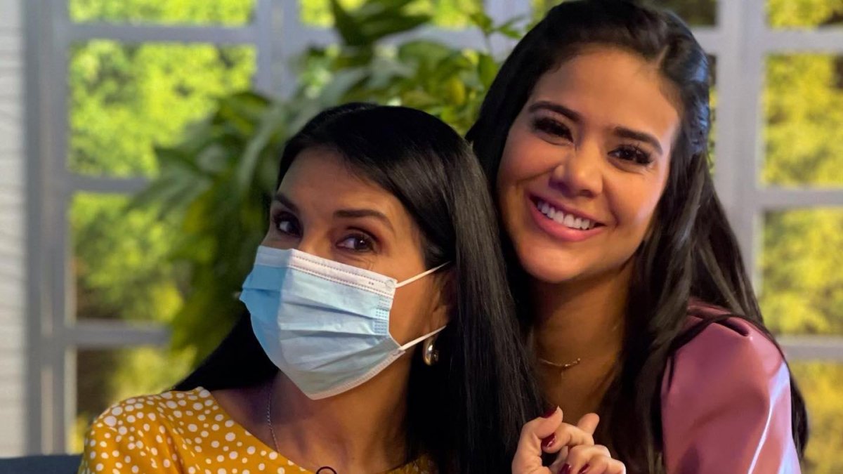 Ana Buljubasich y Michela Pincay.