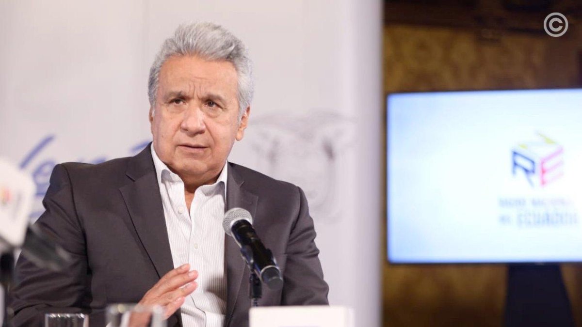 El presidente Lenín Moreno en su programa radial semanal.
