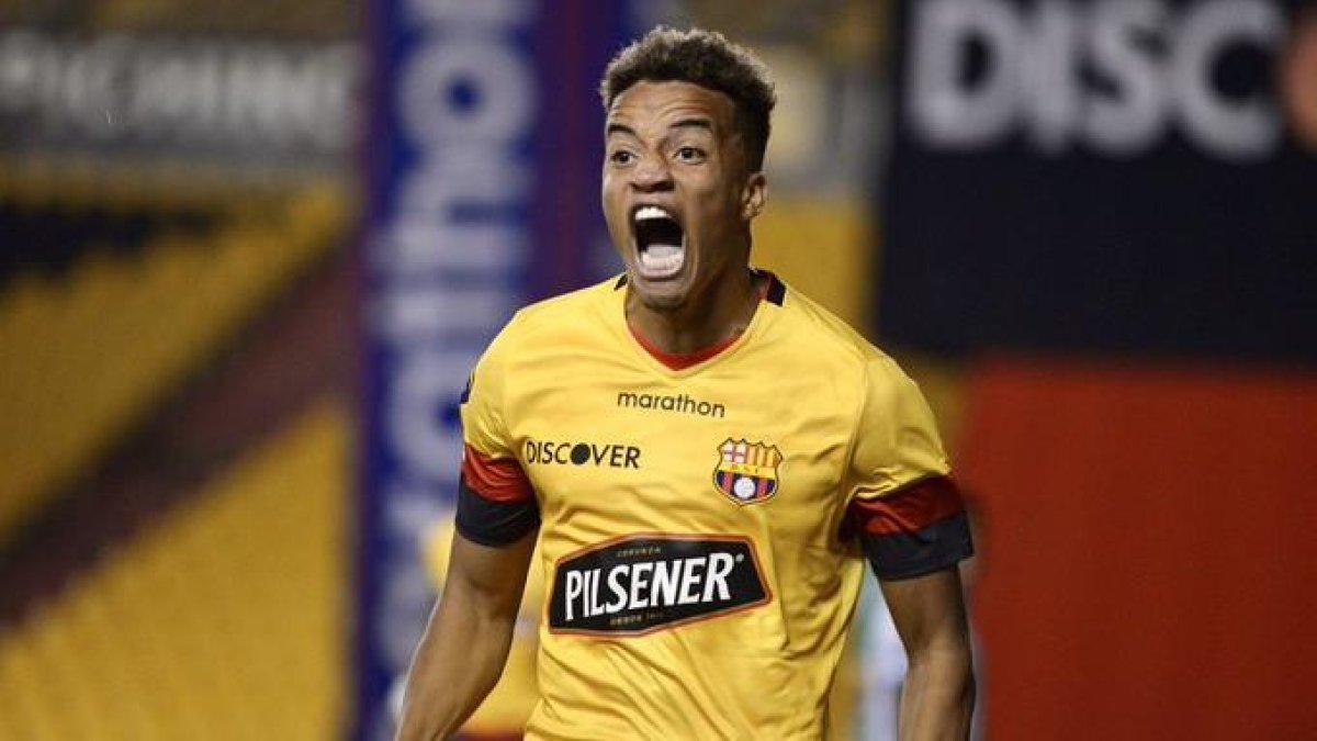 Momentos de felicidad de Byron Castillo cuando estaba en Barcelona.