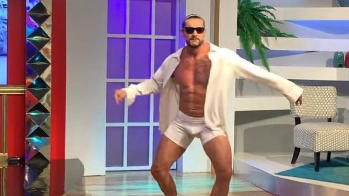 José ha incursionado en el modelaje, baile y actuación.