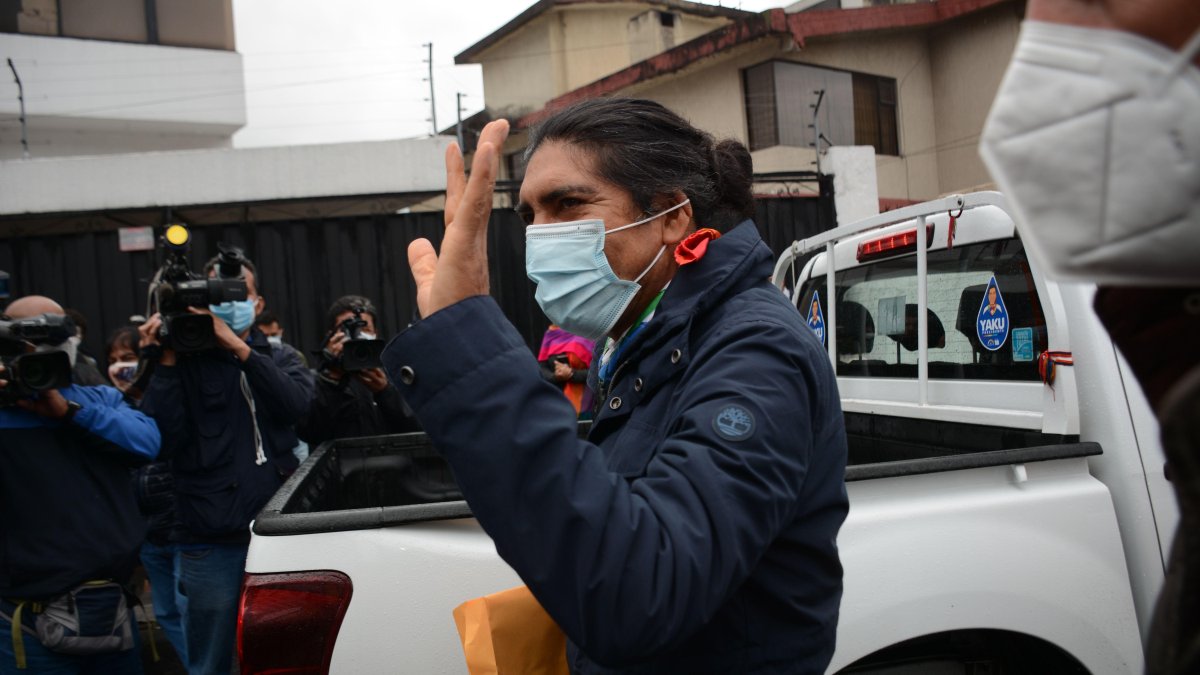 Yaku Pérez presentó en el Tribunal Contencioso Electoral el ultimo recurso para el conteo de votos de las elecciones del 7 de febrero para elegir a presidentes.