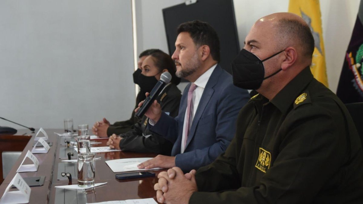 Anuncio. El ministro de Gobierno Gabriel Martínez informó los resultados de las investigaciones del asesinato del exasambleísta el Cholo Mendoza.