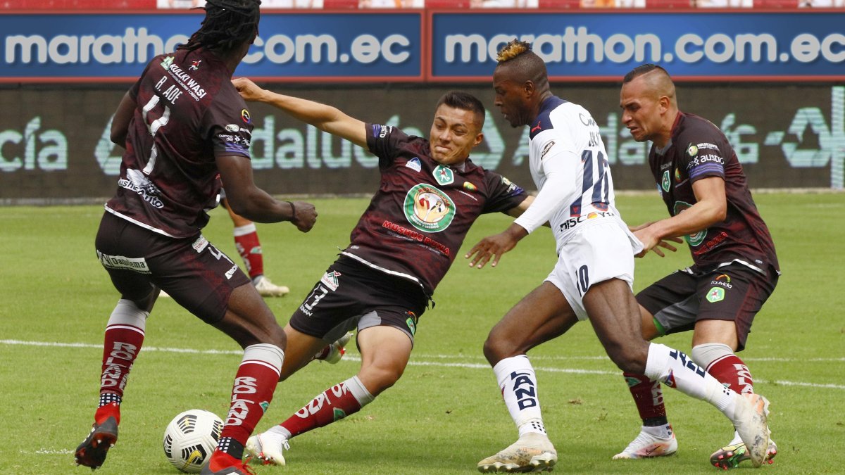 Liga de Quito no pudo superar al Mushuc Runa en su estadio y con ello acumuló tres empates consecutivos. Sigue invicto, pero se aleja del liderato.