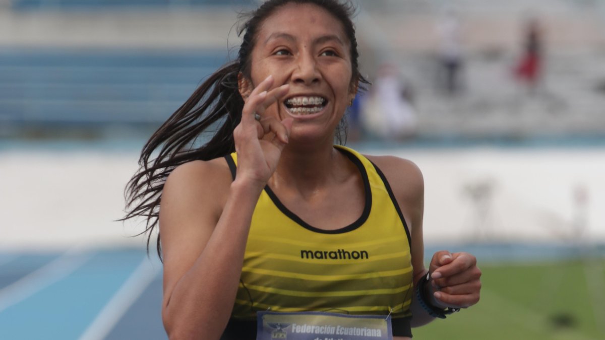 Silvia Ortiz, atleta nacional, se impuso en los 10.000 metros corridos en la pista del estadio Modelo.

Agencia (ag-extra)