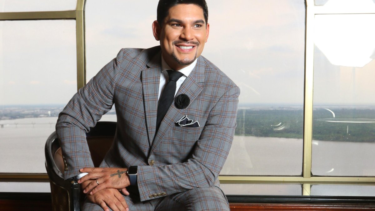 Está a punto de lanzar una línea de trajes para hombres.