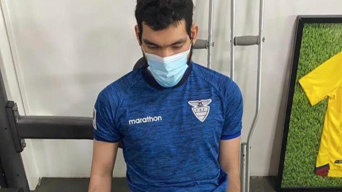 Paúl Arteaga, joven de 26 años de edad, en busca de una prótesis.