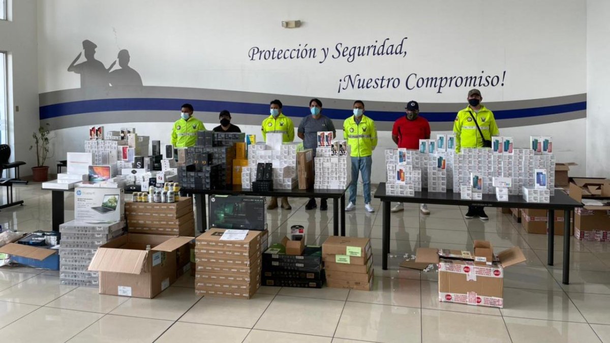 La gran cantidad de teléfonos, laptos, tablets y otros equipos decomisados en la operación “Impacto 353”
