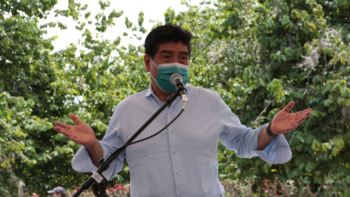 Yunda necesita 14 votos para evitar la remoción.