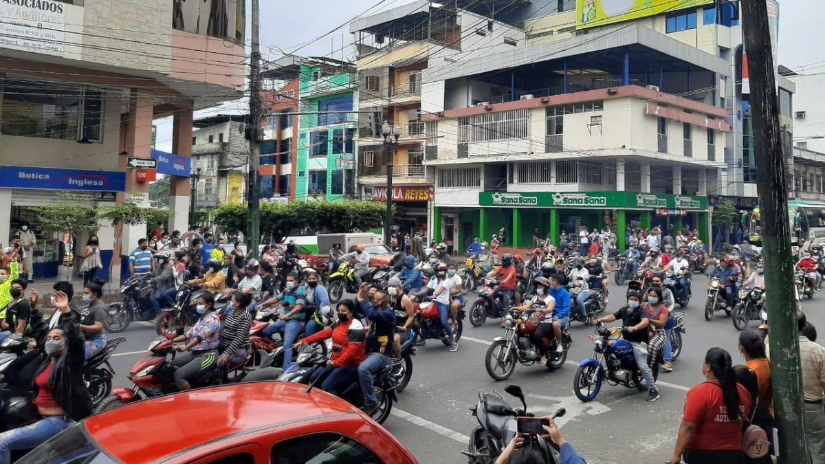 Quevedo. El martes, después de que la policía ejecutara allanamientos, los perjudicados protagonizaron una movilización en apoyo a Big Money.