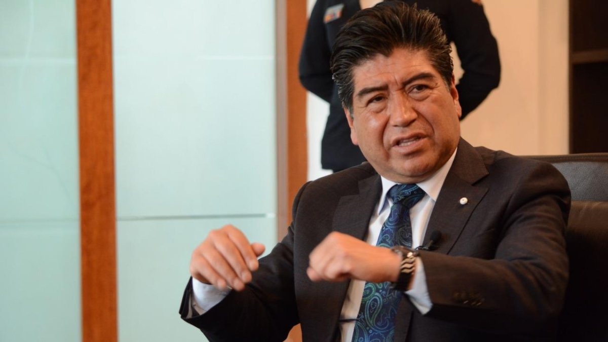 Jorge Yunda llamó hoy a una sesión del Concejo Metropolitano, pero los concejales cuestionan la convocatoria porque ya no lo consideran alcalde.