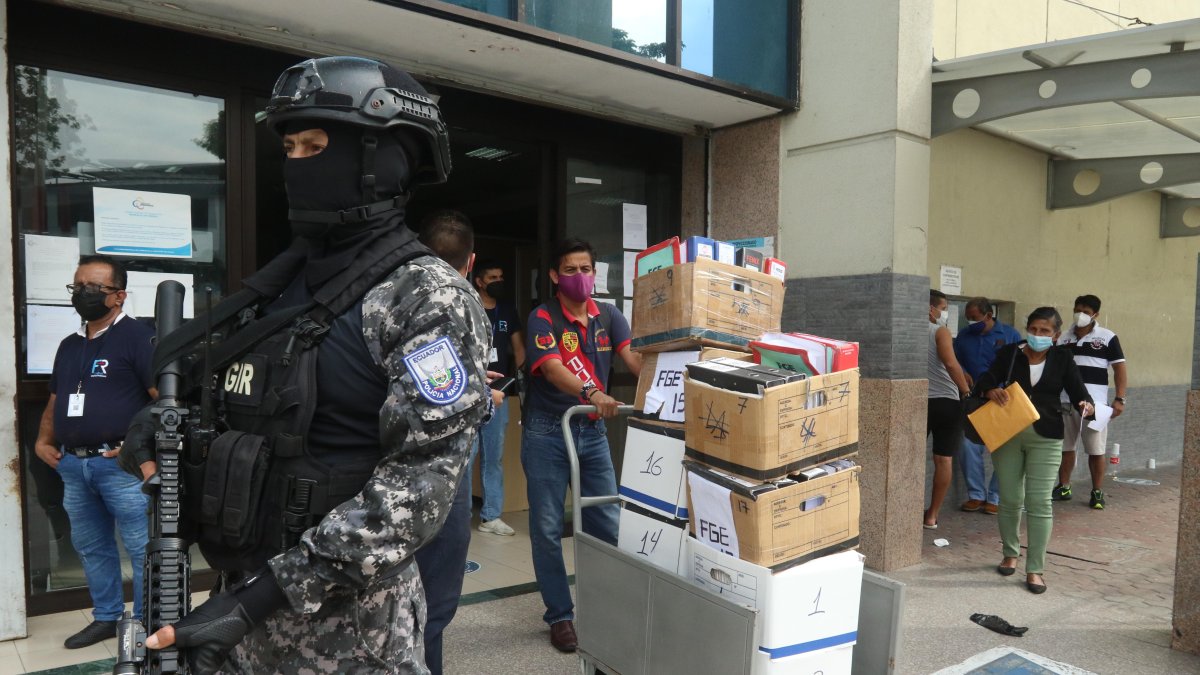 En la primera convocatoria, el expediente de la Fiscalía fue resguardado desde que ingresó hasta que salió de la Unidad Judicial de Albán Borja.