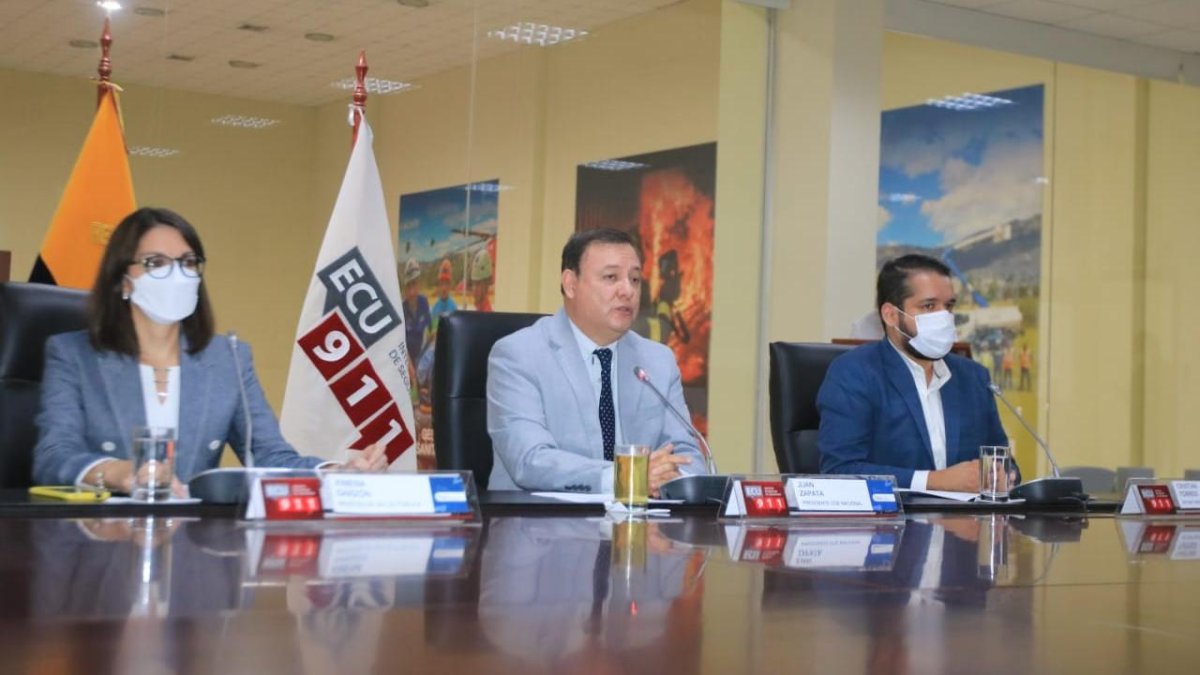 Ximena Garzón, ministra de Salud, dice que la extensión del estado de excepción tiene como fin 