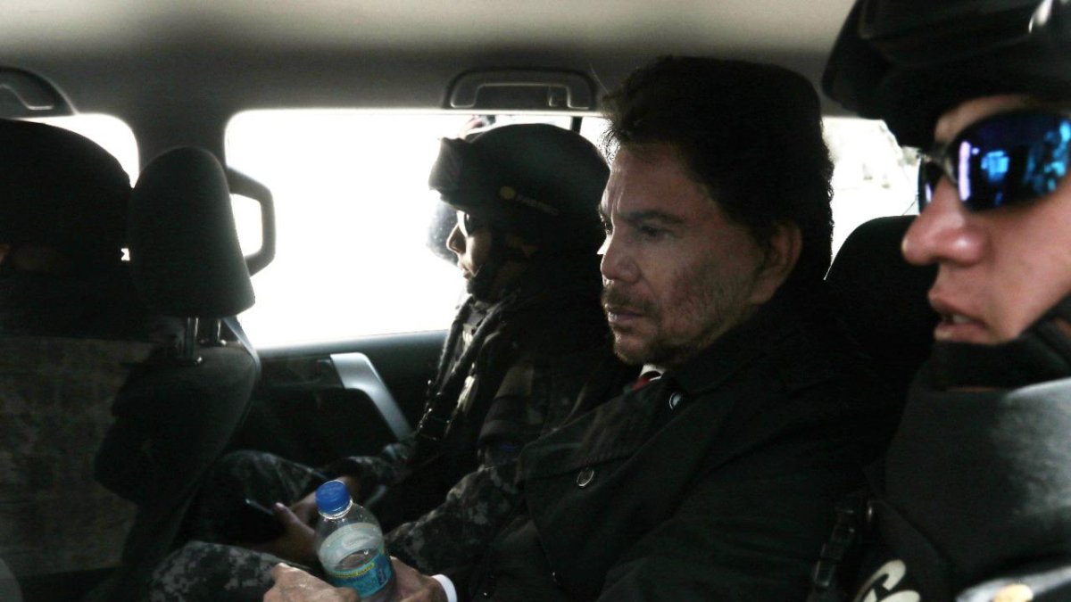 Preso. Ricardo Rivera, tío de Jorge Glas, en 2017 mientras era trasladado a una diligencia.