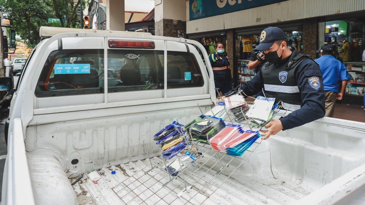 Hecho. Personal de Cuacme continuó este lunes 9 de agosto con los controles en la bahía.